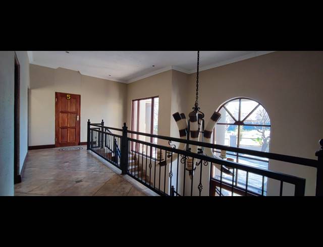 318M² BUILDING FOR SALE IN ROOIHUISKRAAL